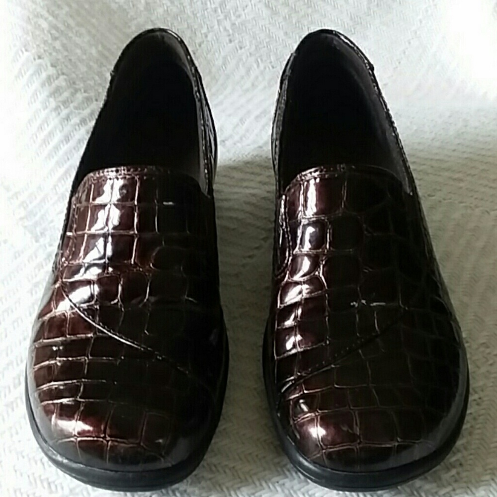 Clark's Bendables Brown croco loafers